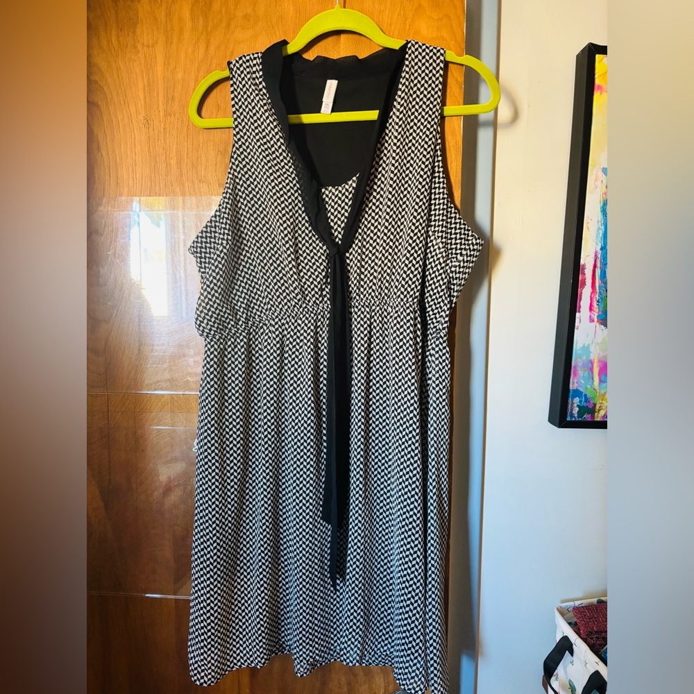 Xhilaration Black and white Dress